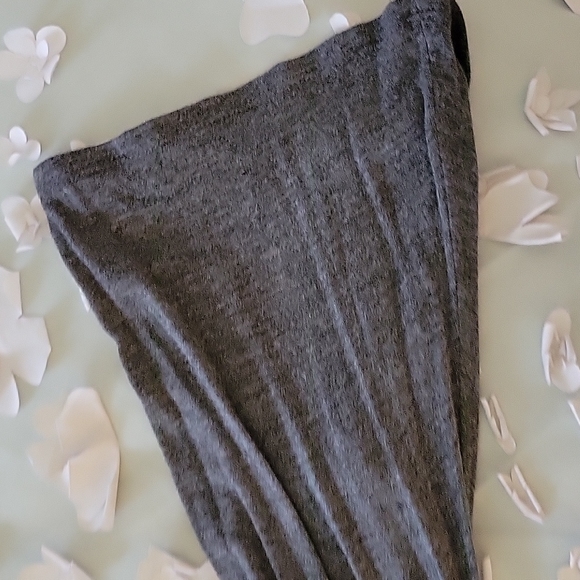 BUNDLE 2 for one price, cold shoulder tops. Bell sleeve - Picture 3 of 3